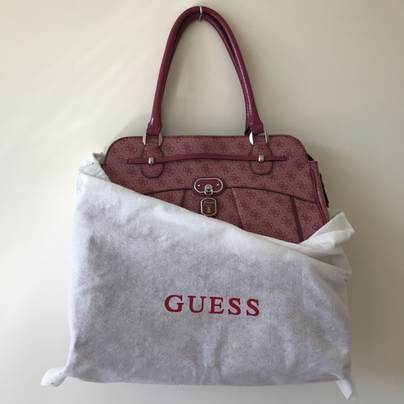 Guess Logo Carryall Tote - Picture 13 of 15